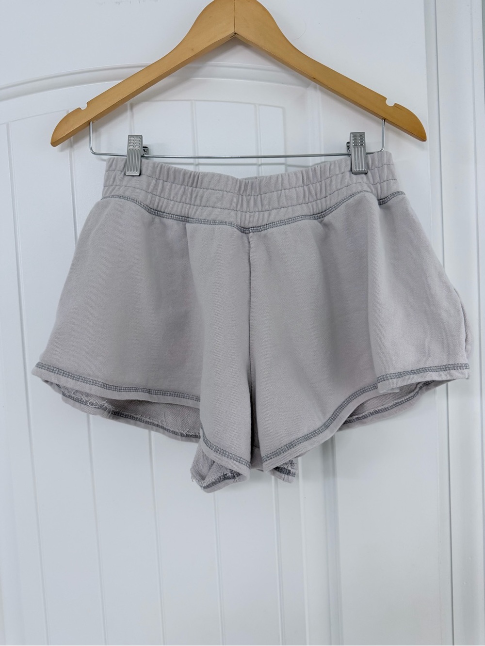 Anthropologie Daily Practice Gray Contrast Stitch Sweat Shorts Size M